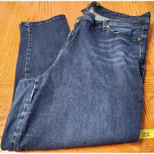 TORRID CROPPED BLUE DENIM JEANS PLUS SIZE 20, INSEAM 25"